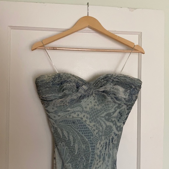 Carmen Marc Valvo Blue Paisley Gown - Picture 2 of 12